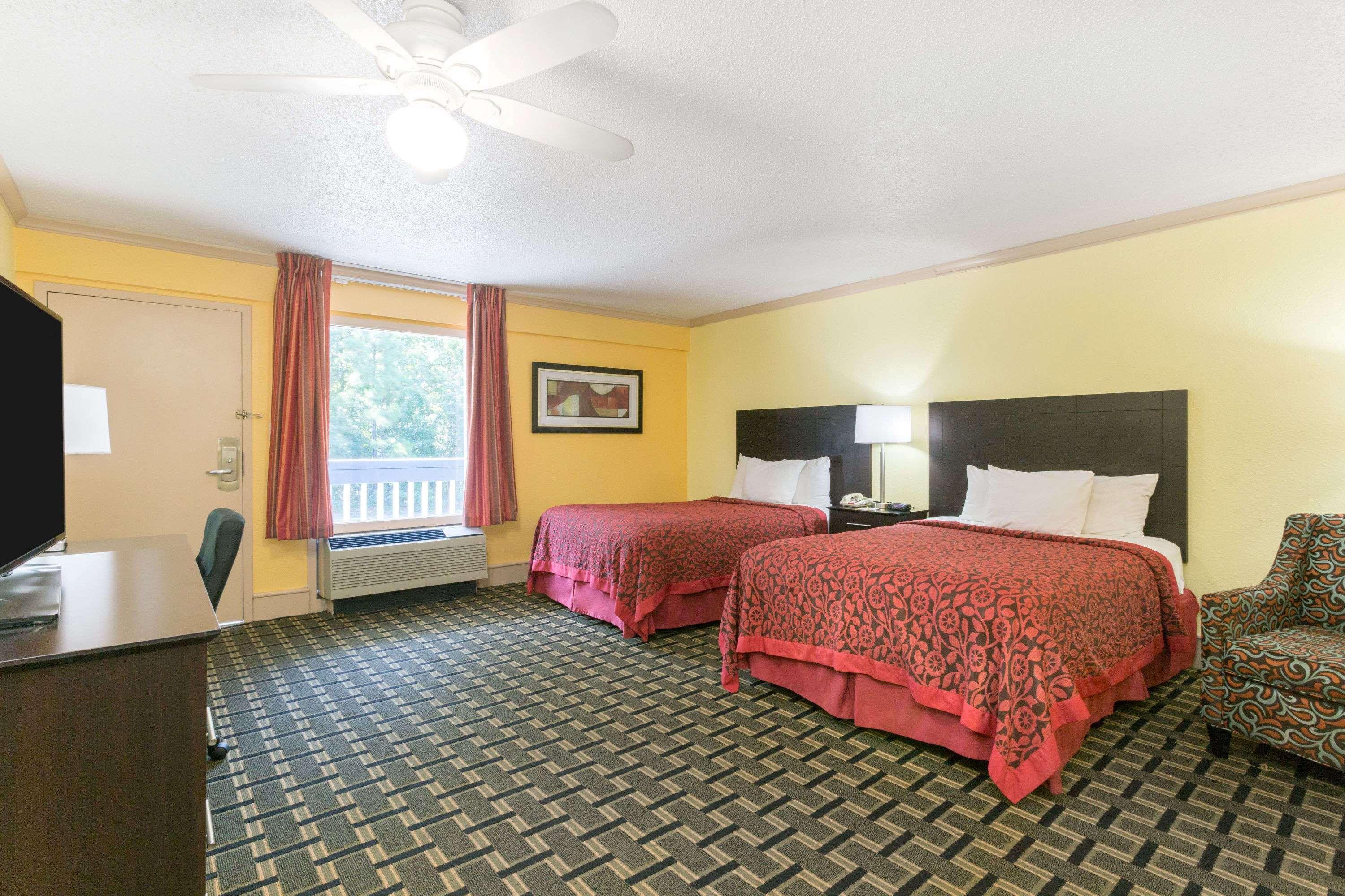Days Inn By Wyndham Savannah Airport Exterior foto